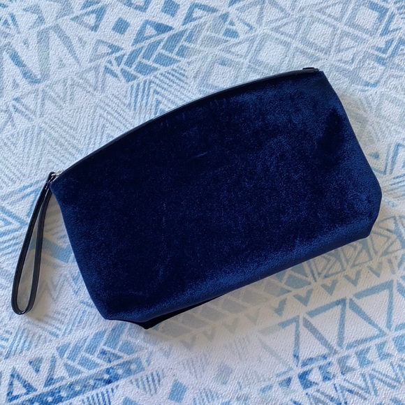 Lancôme Blue Velvet Makeup Bag - Picture 1 of 4